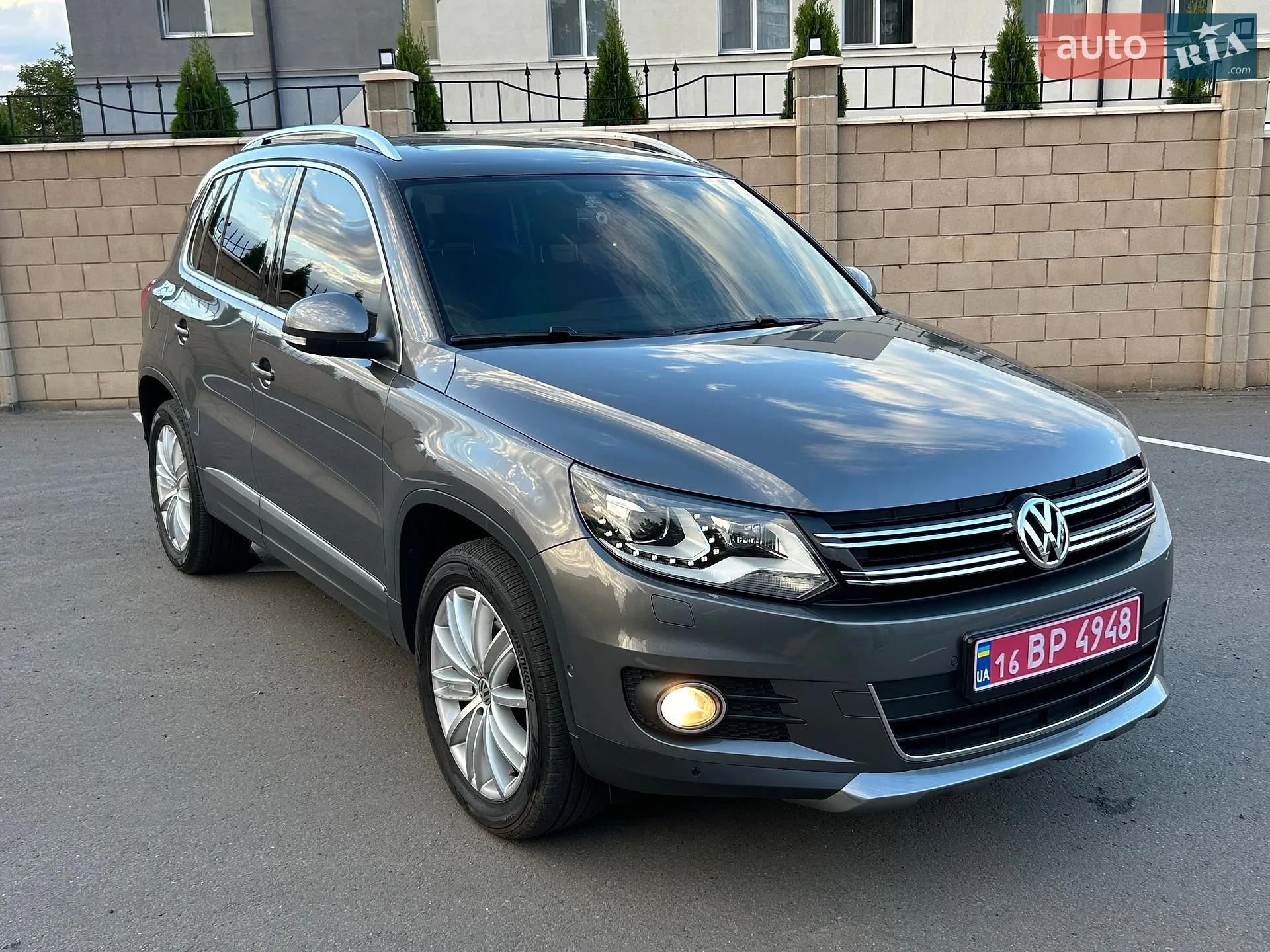 Volkswagen Tiguan, 2012