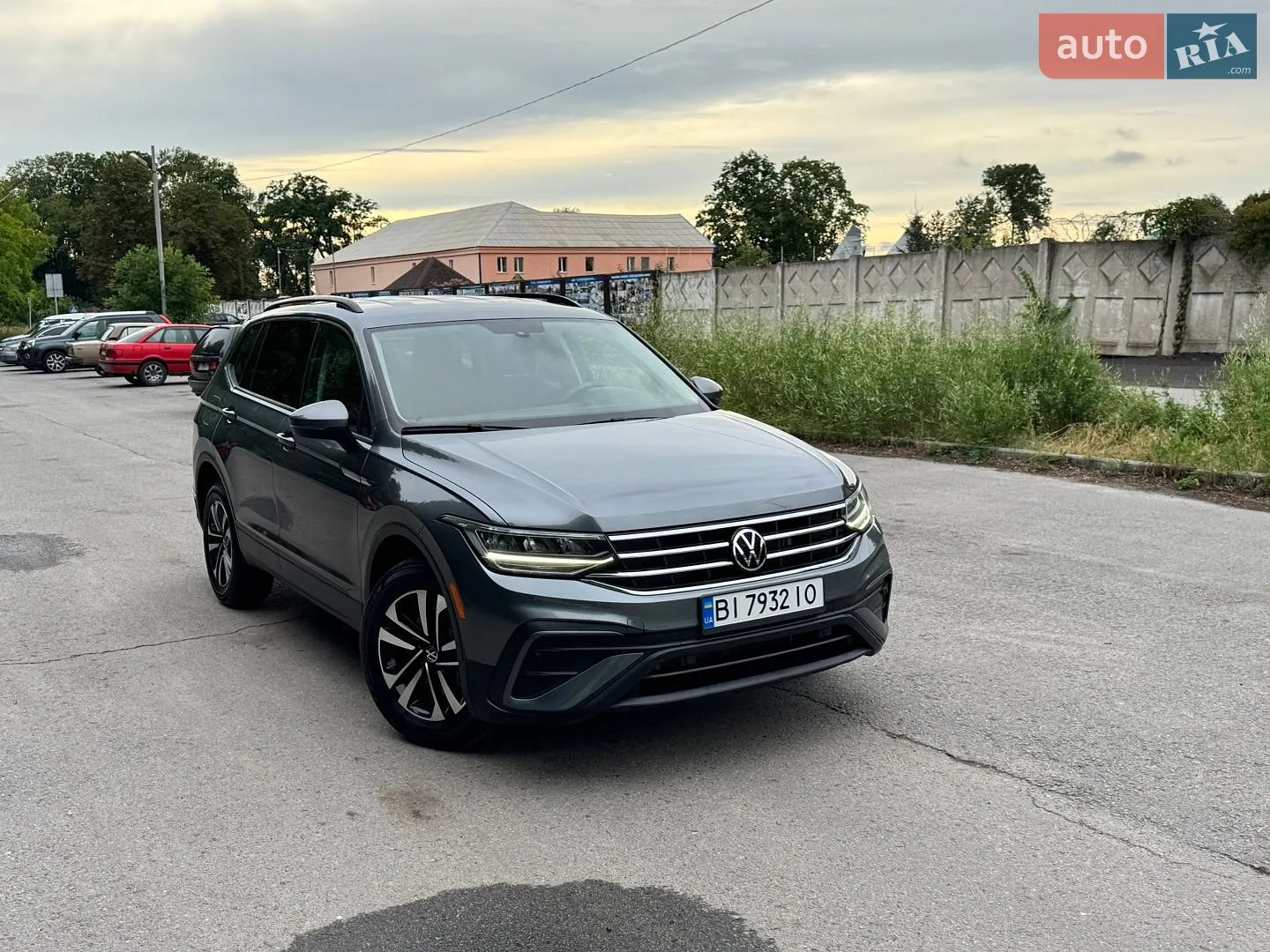 Volkswagen Tiguan 2022 — 1