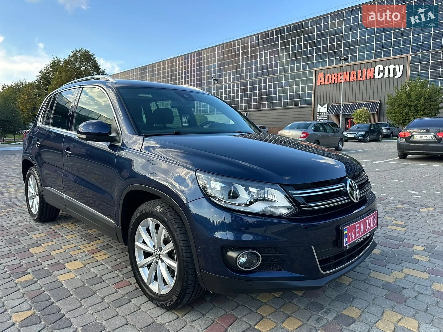 Volkswagen Tiguan, 2015