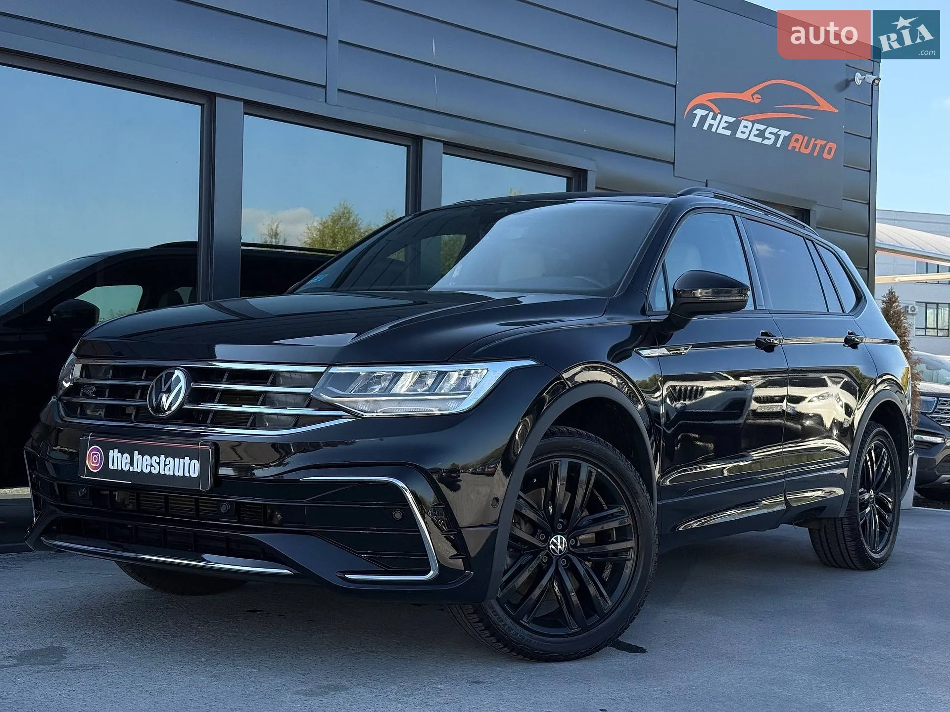Volkswagen Tiguan 2021 — 1