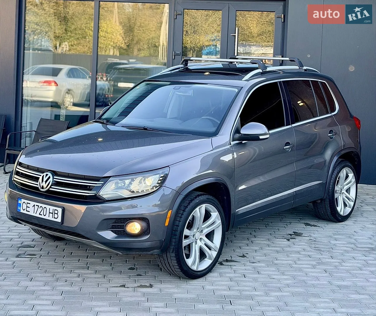 Volkswagen Tiguan, 2011