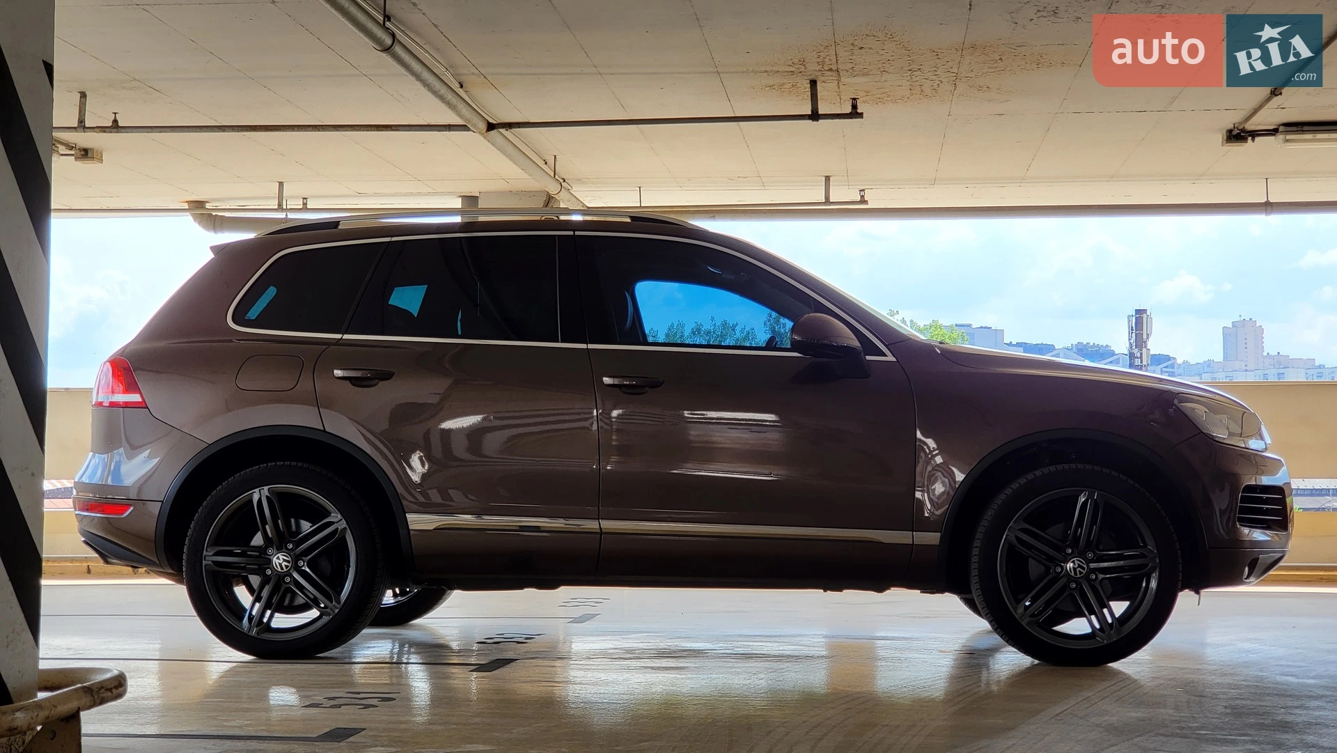 Volkswagen Touareg 2012 — 1