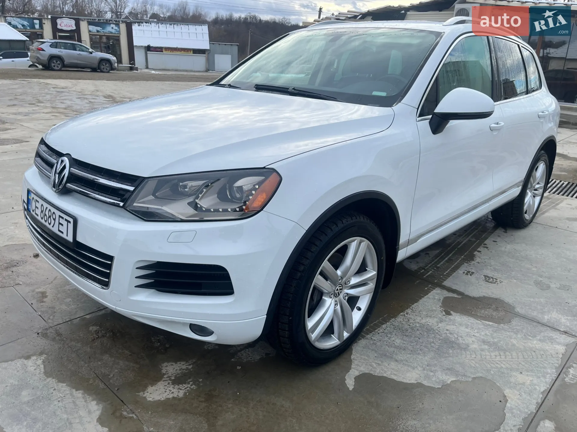 Volkswagen Touareg 2011 — 1