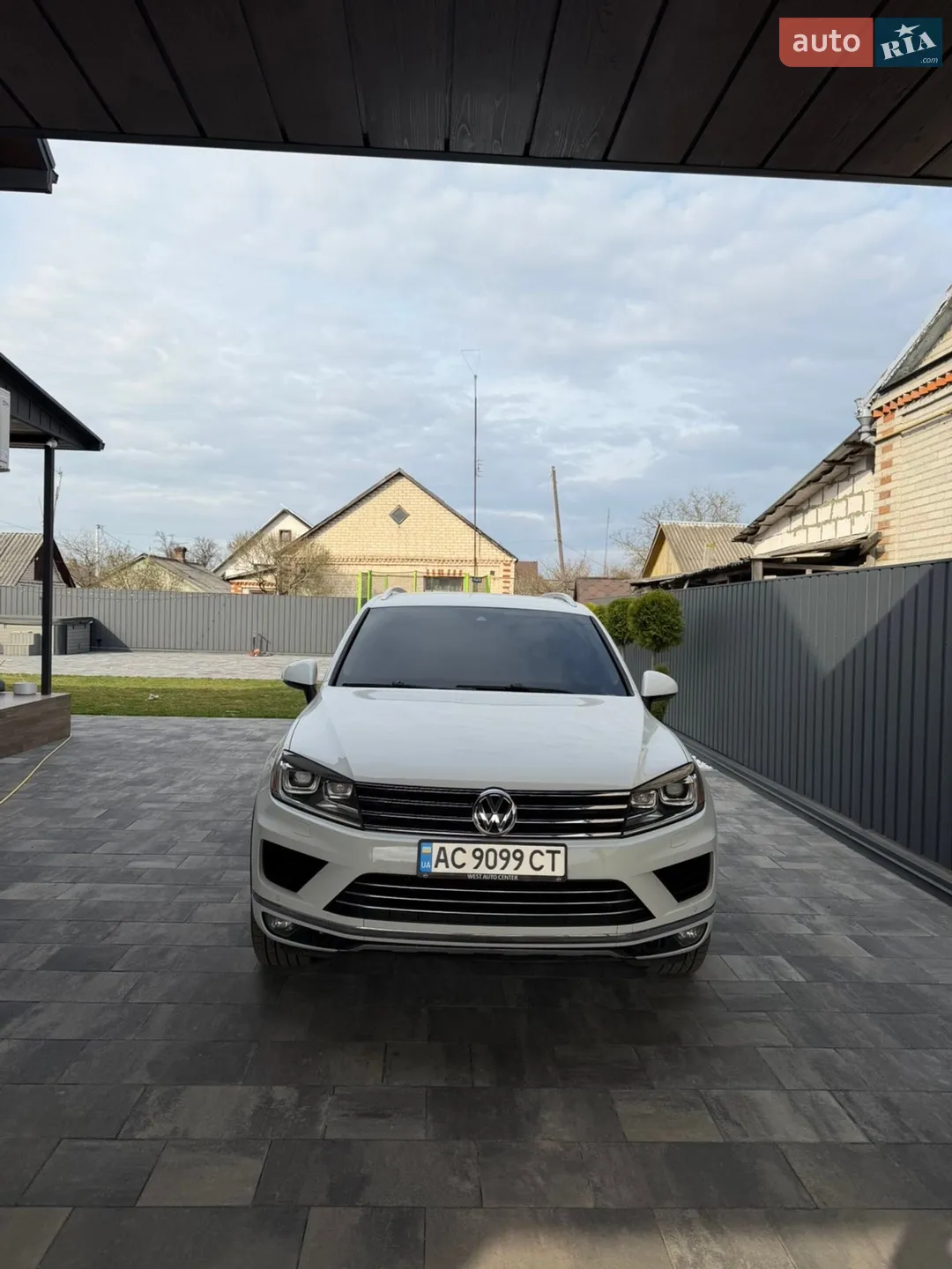 Volkswagen Touareg, 2015