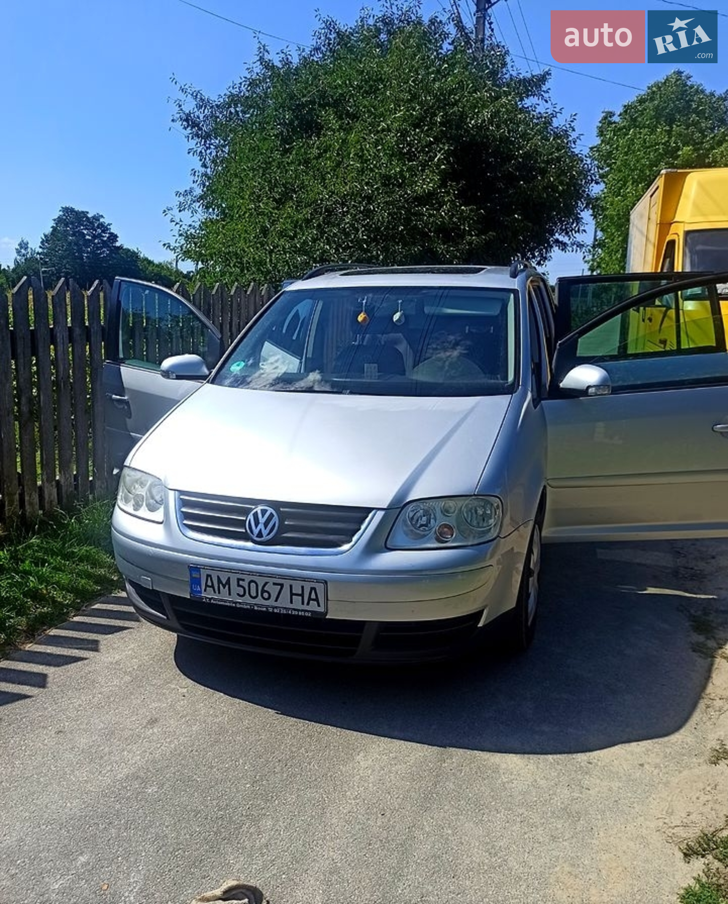 Volkswagen Touran, 2004