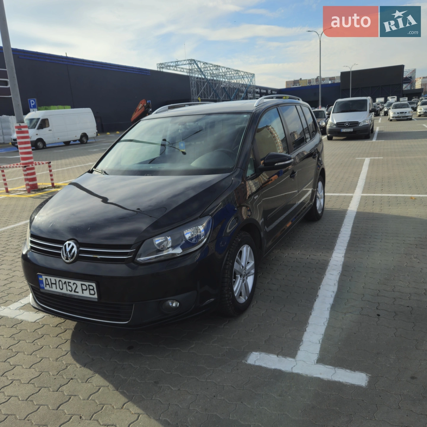 Volkswagen Touran, 2012