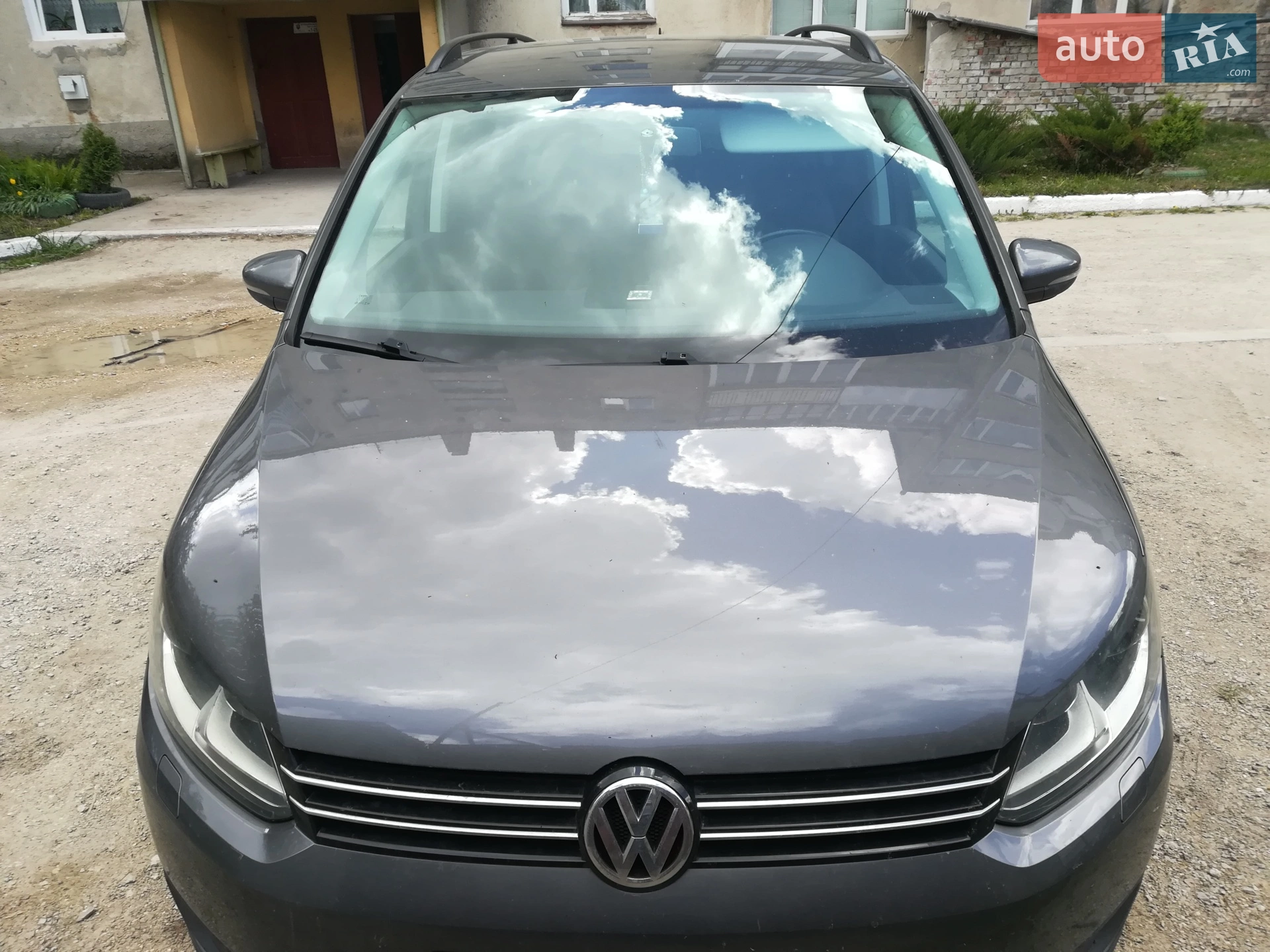 Volkswagen Touran, 2011
