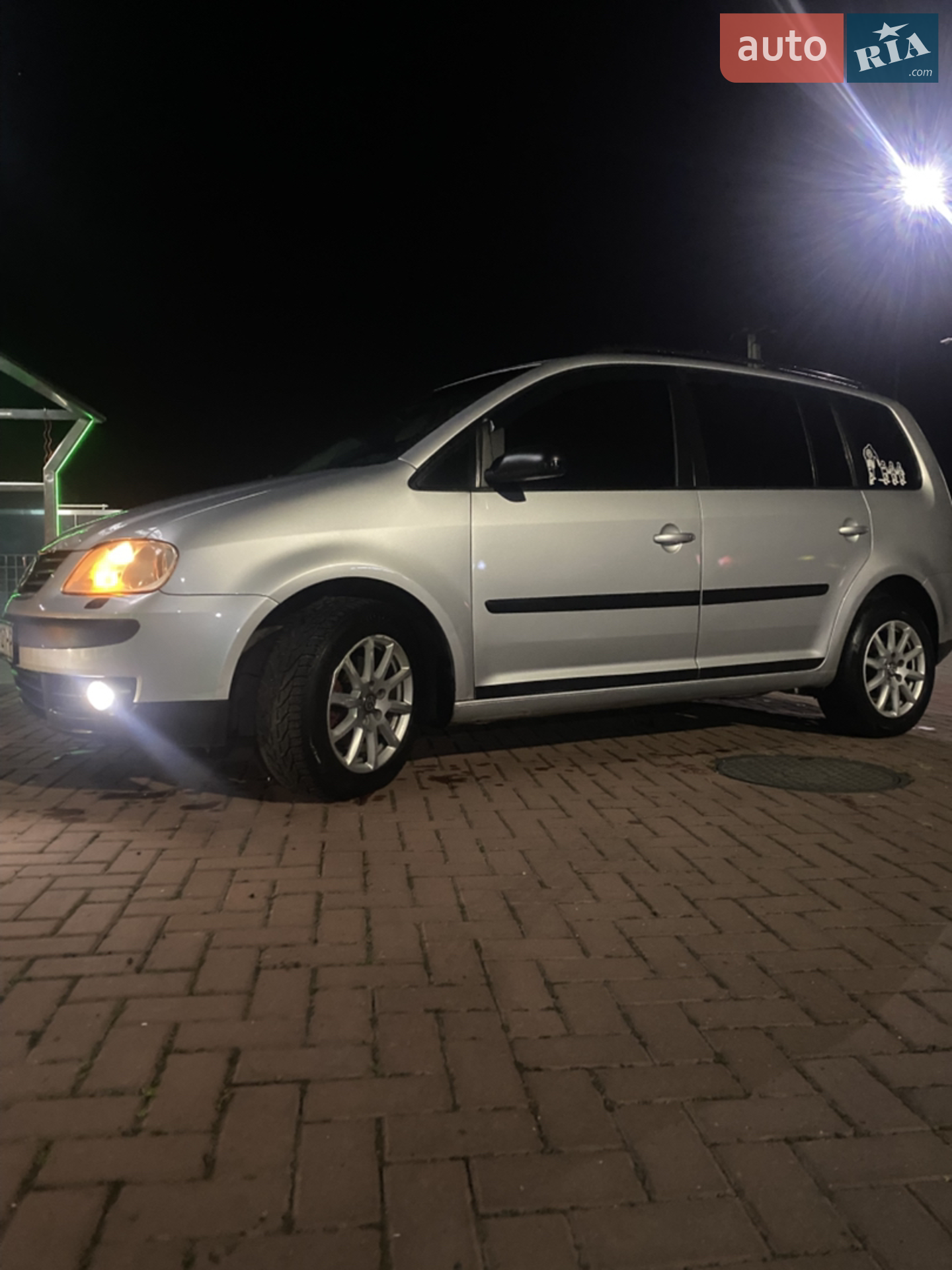 Volkswagen Touran, 2004