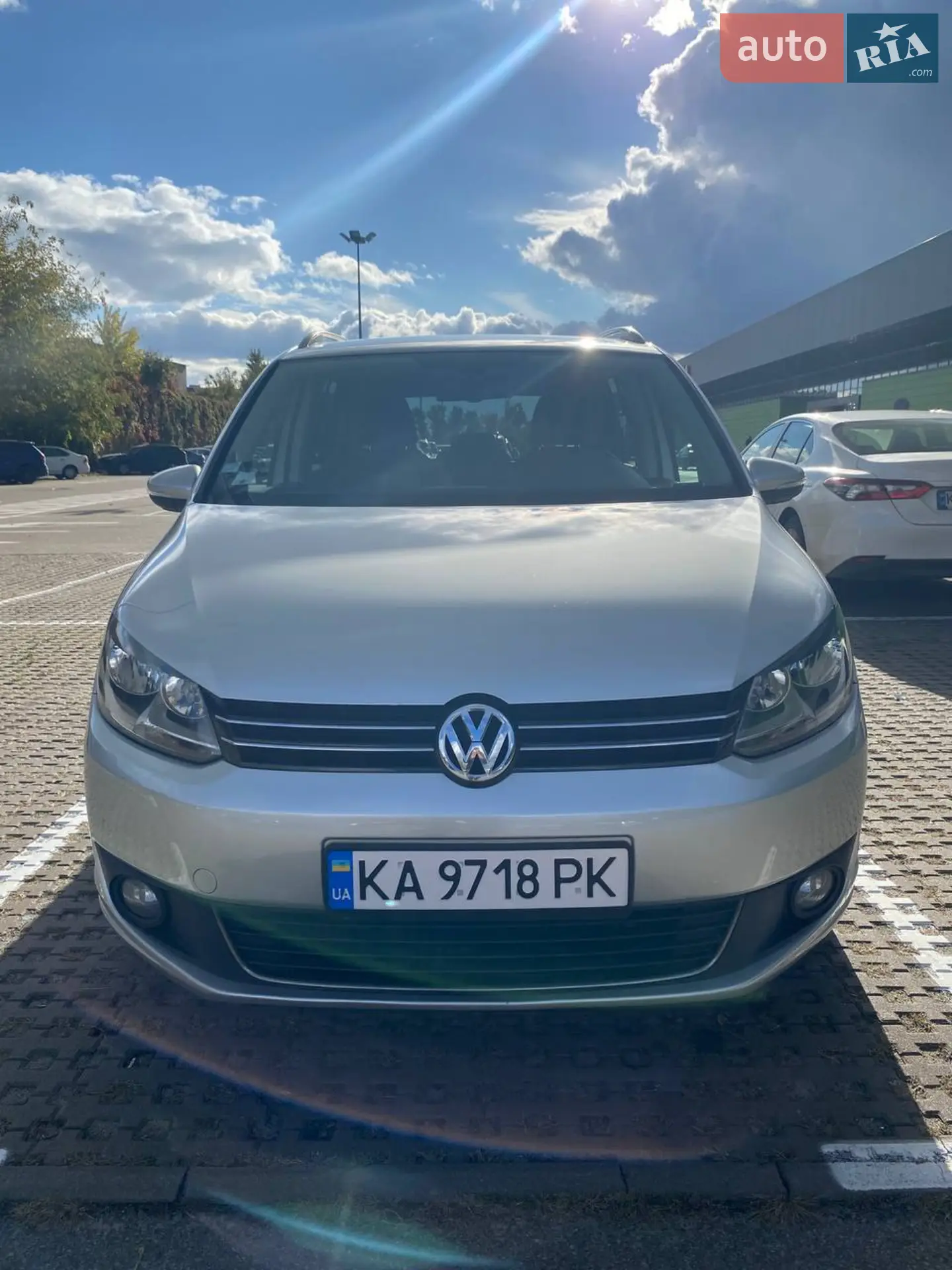 Volkswagen Touran, 2011