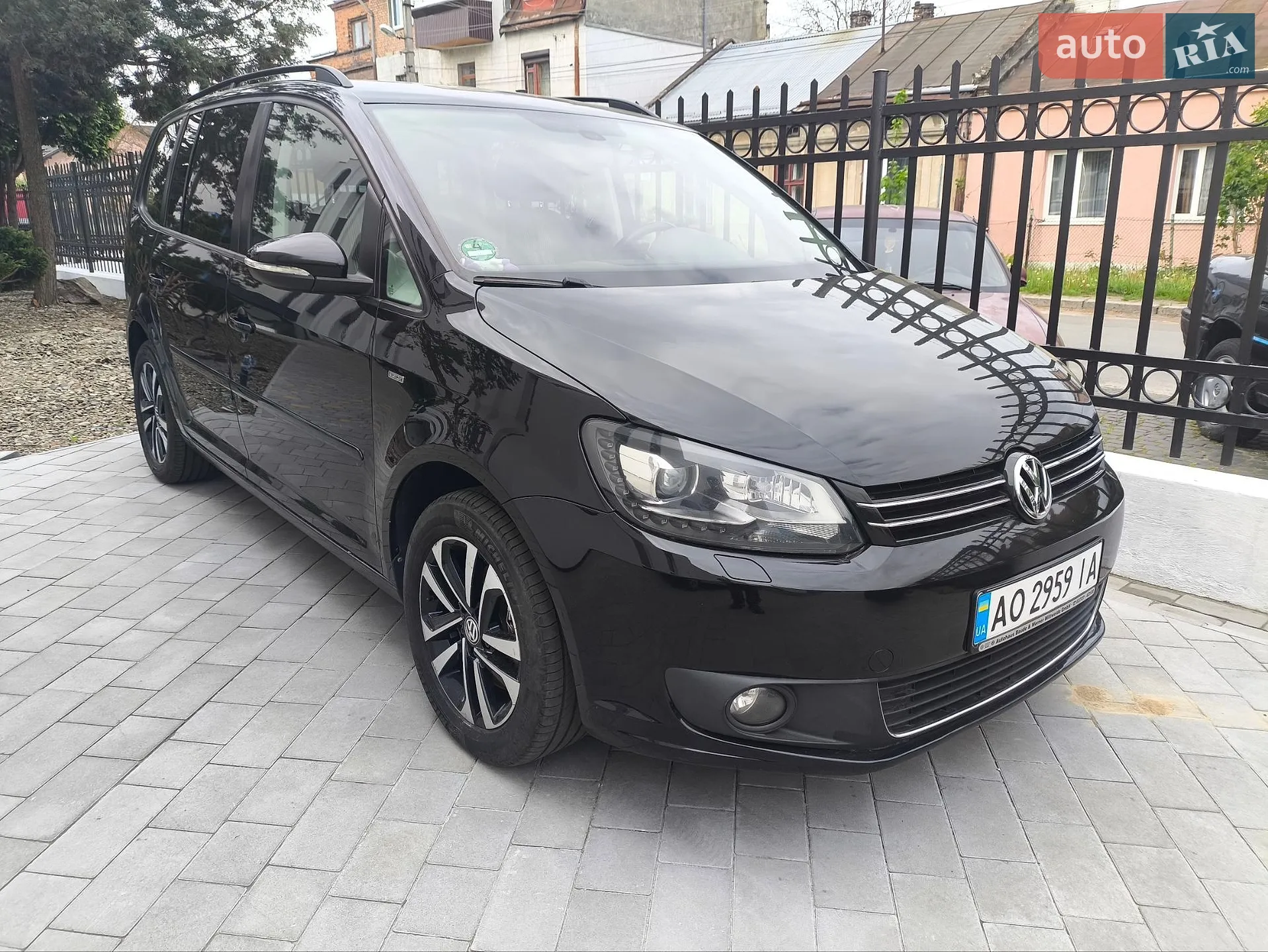 Volkswagen Touran, 2012