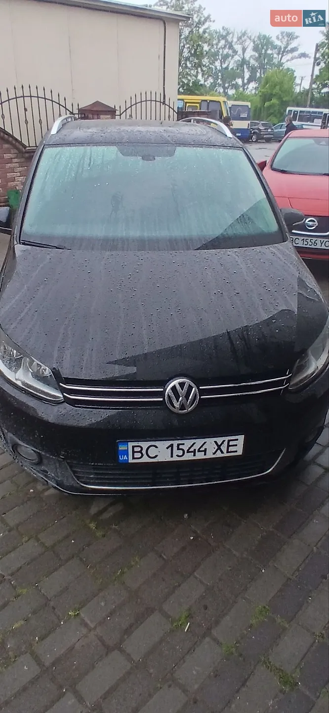Volkswagen Touran, 2012