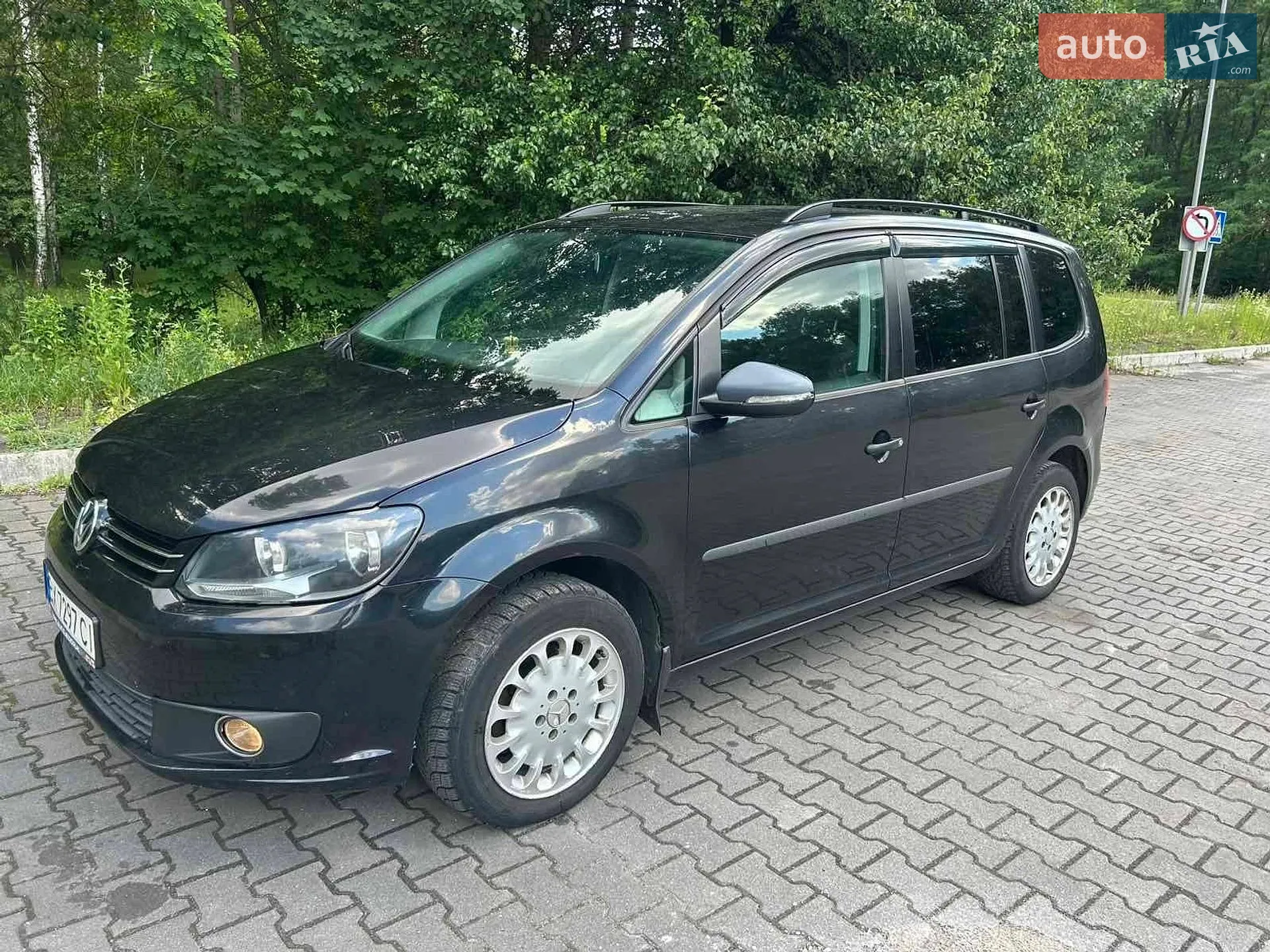 Volkswagen Touran, 2011