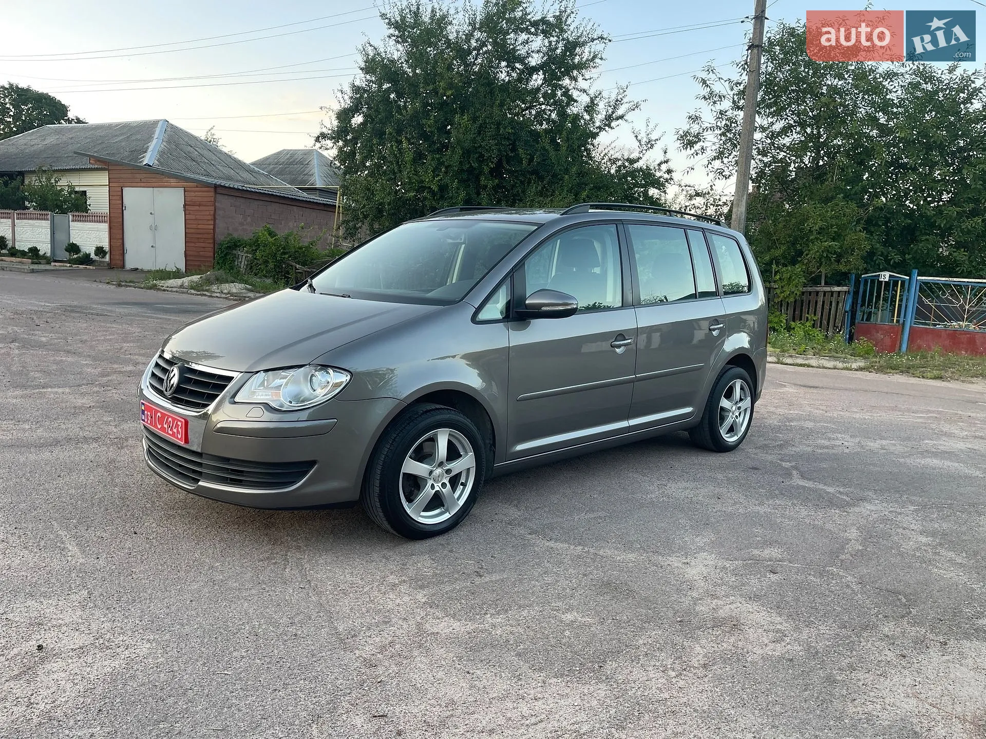Volkswagen Touran, 2010