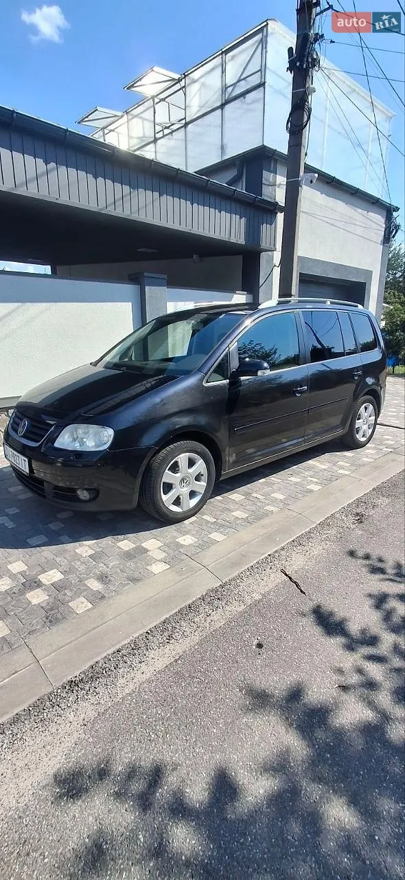 Volkswagen Touran, 2004