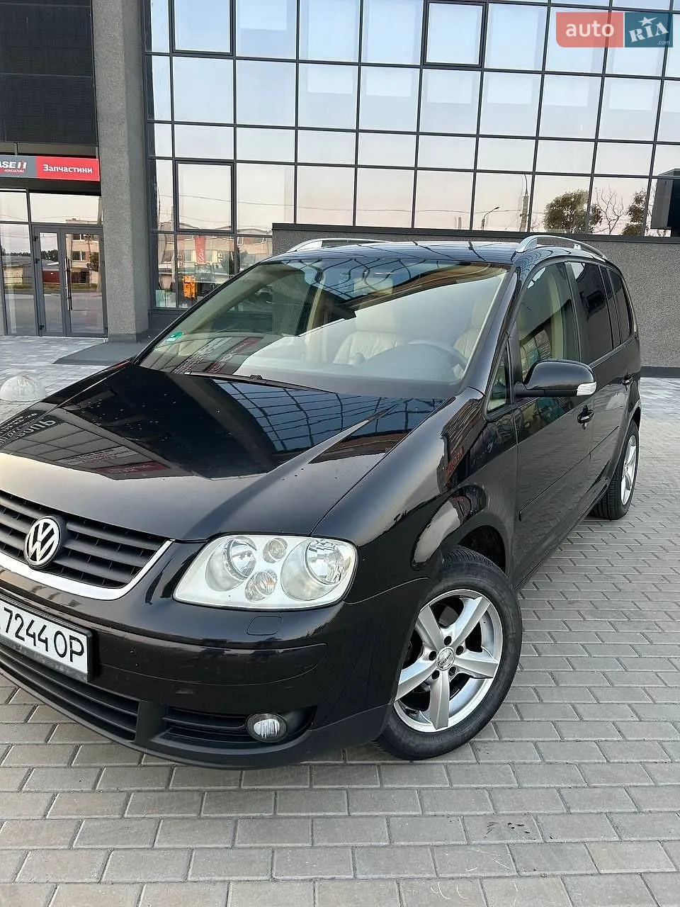 Volkswagen Touran, 2004