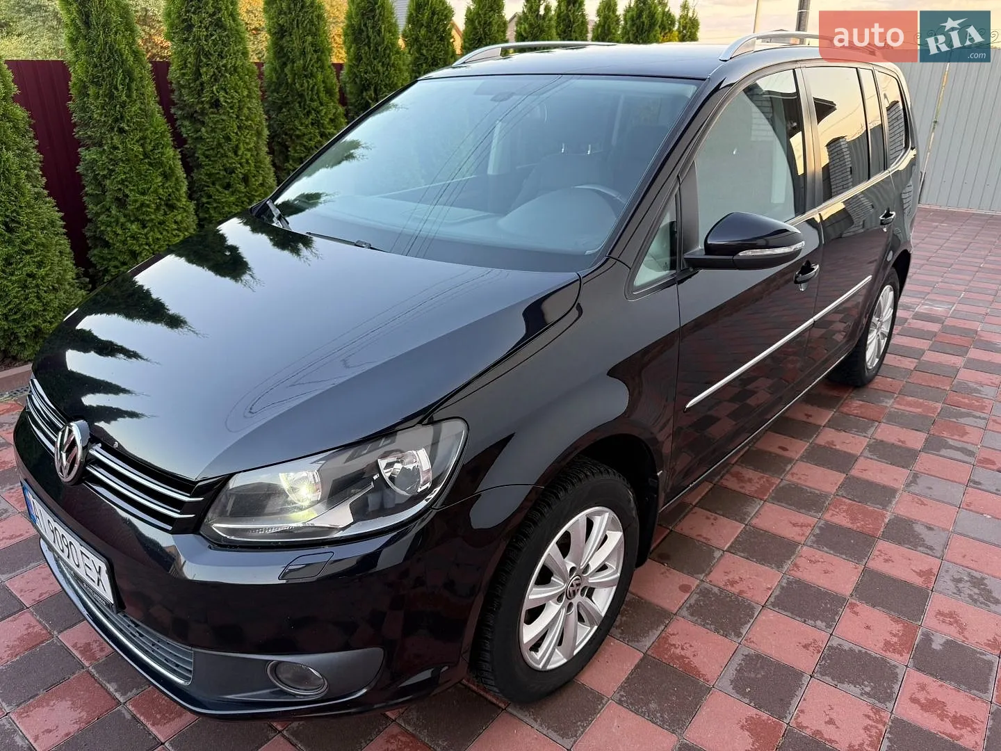 Volkswagen Touran, 2012
