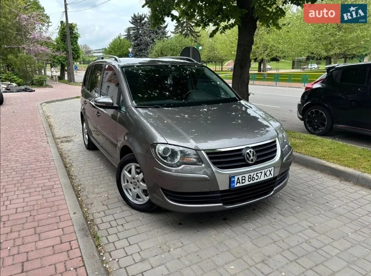 Volkswagen Touran, 2010