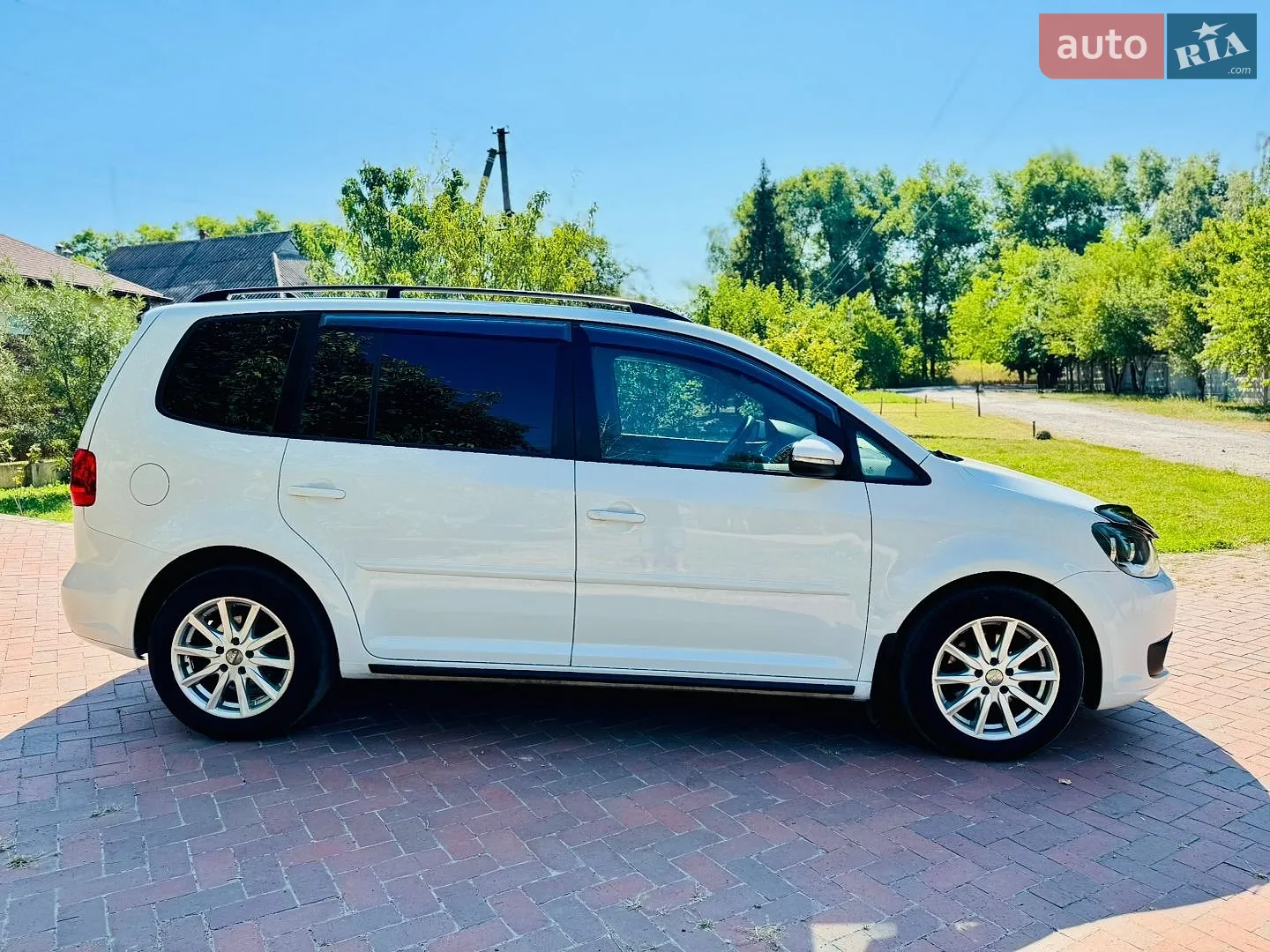 Volkswagen Touran, 2012