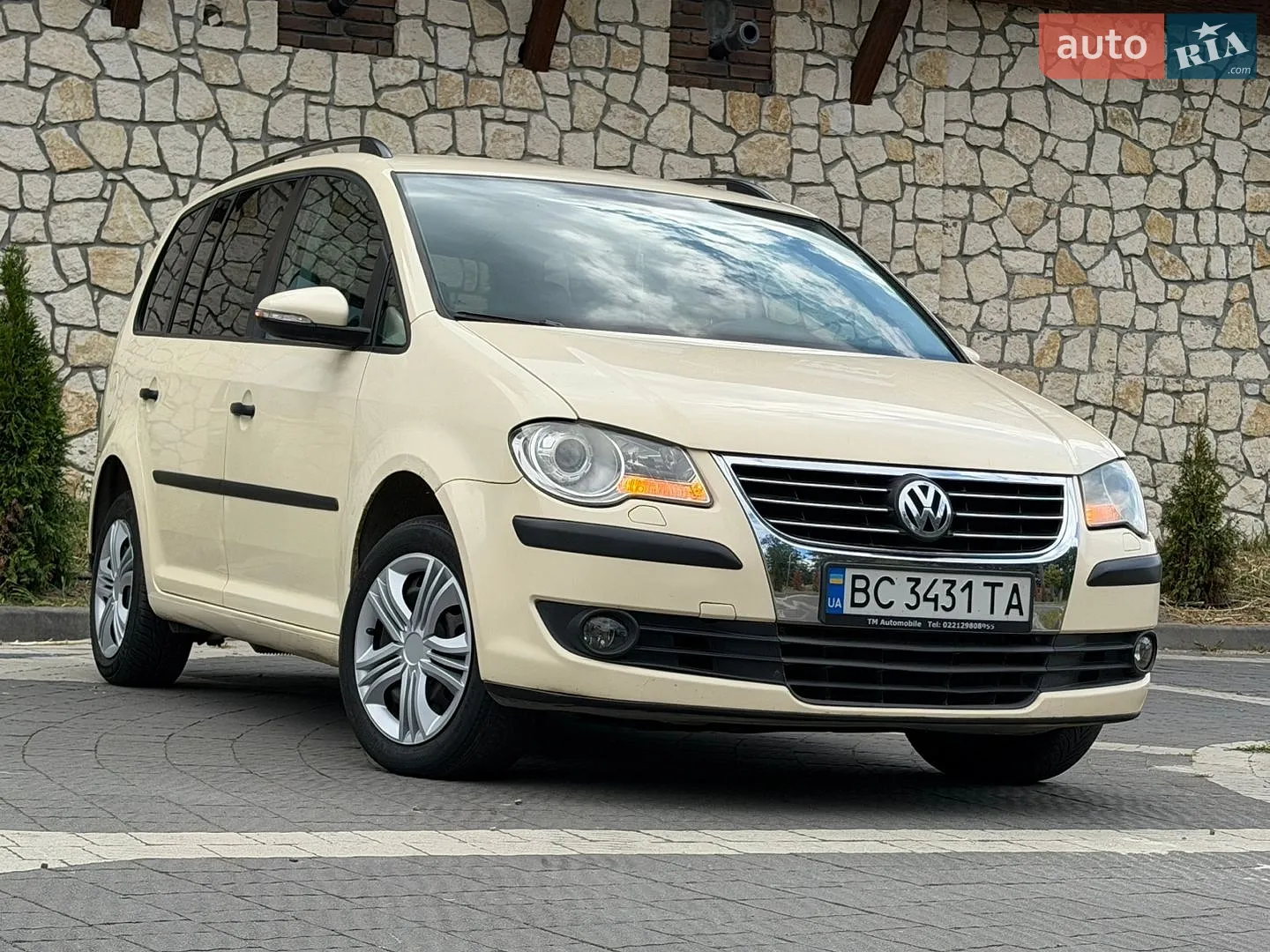 Volkswagen Touran, 2010
