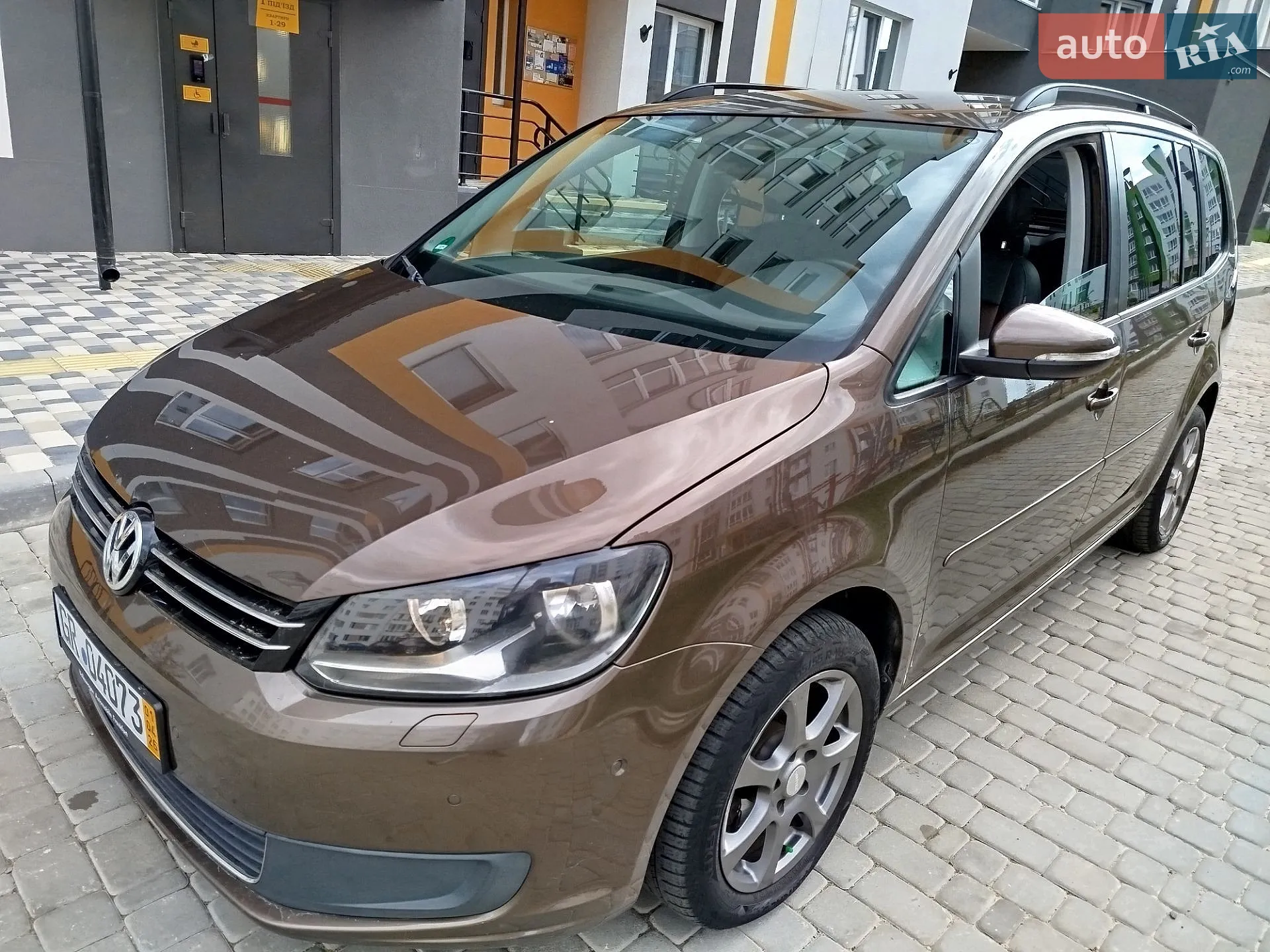Volkswagen Touran 2012 — 1