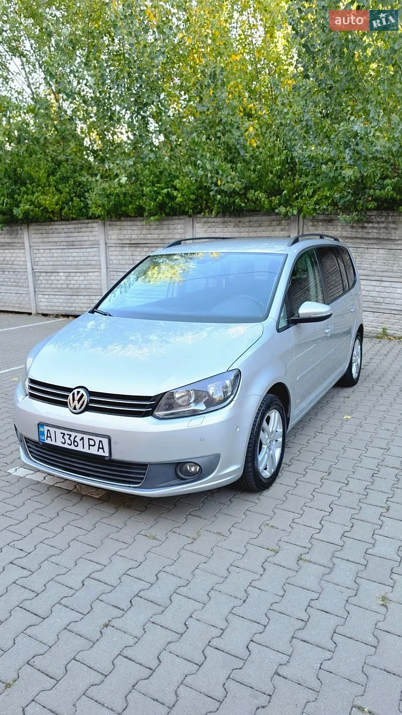 Volkswagen Touran 2011 — 1