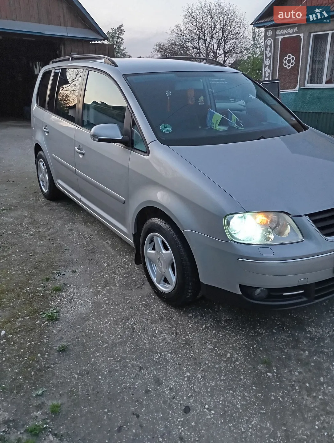 Volkswagen Touran, 2003