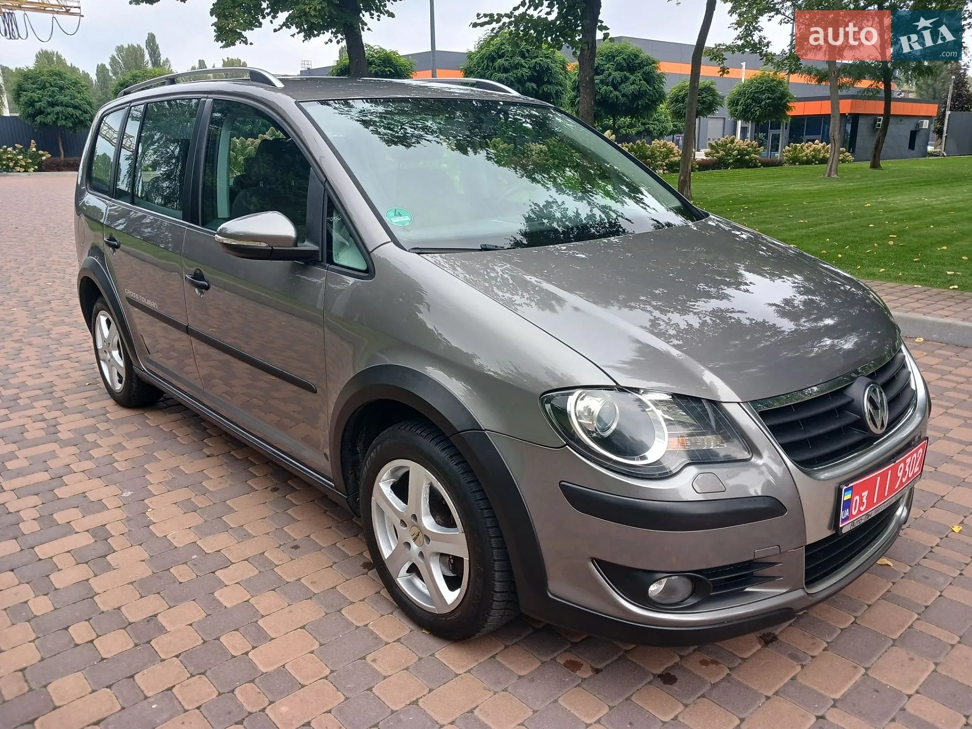 Volkswagen Touran, 2010
