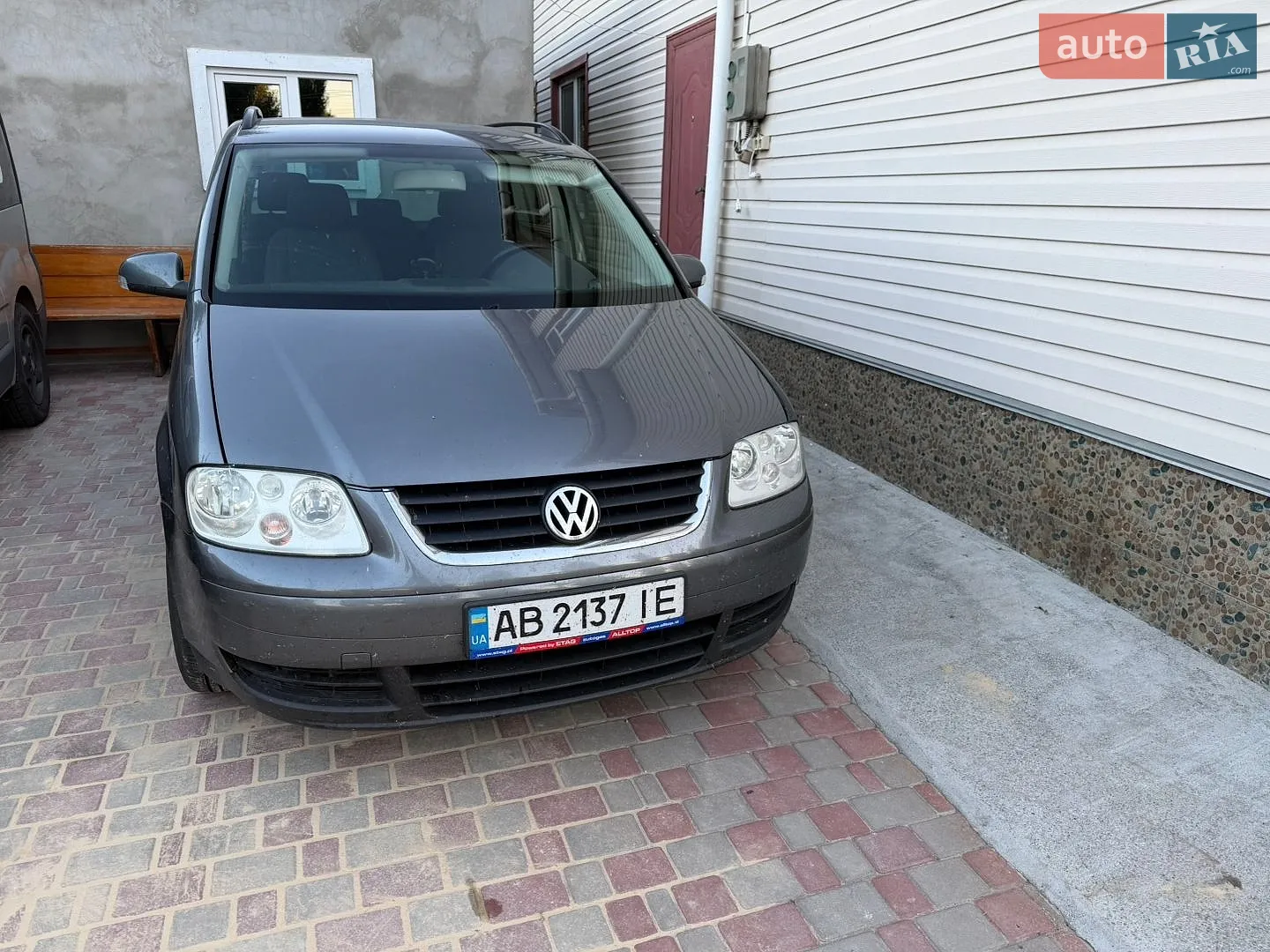 Volkswagen Touran, 2004