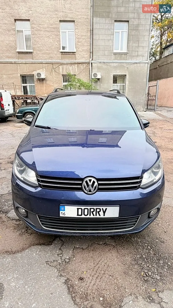 Volkswagen Touran, 2012