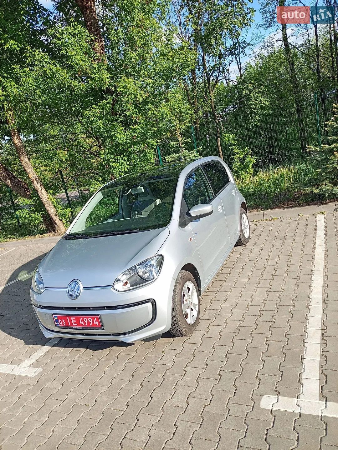Volkswagen Up, 2014