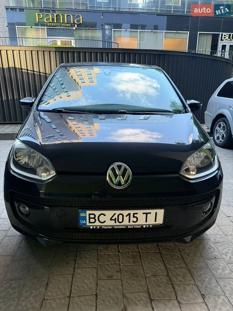 Volkswagen Up, 2013
