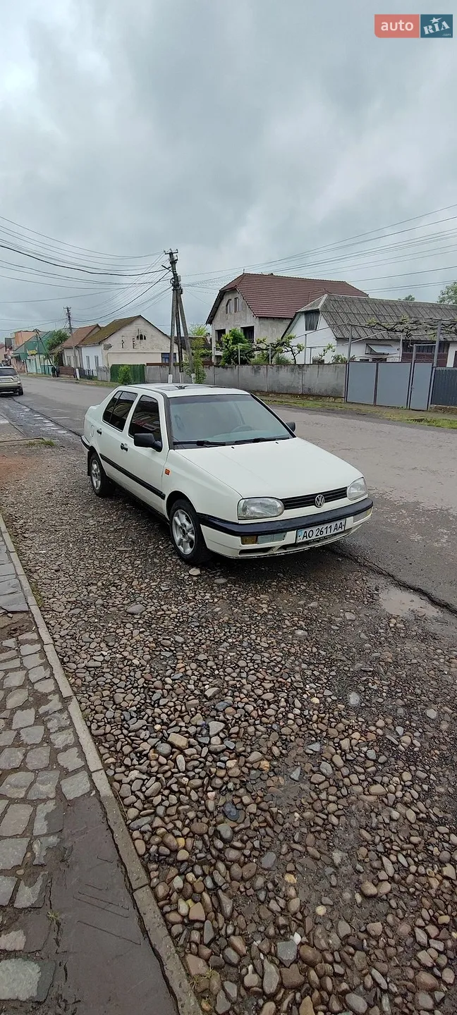 Volkswagen Vento, 1992