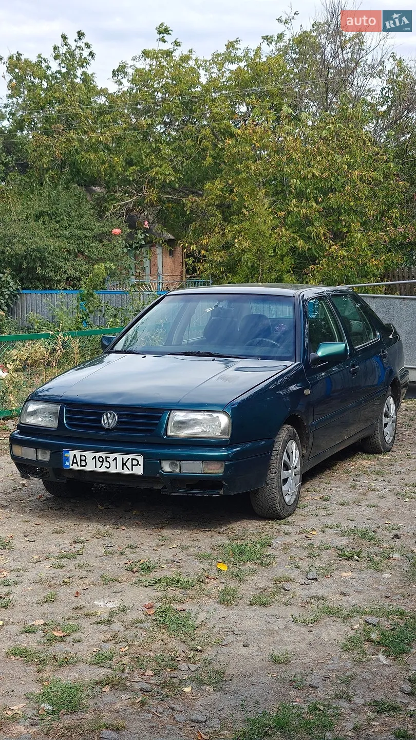Volkswagen Vento, 1996
