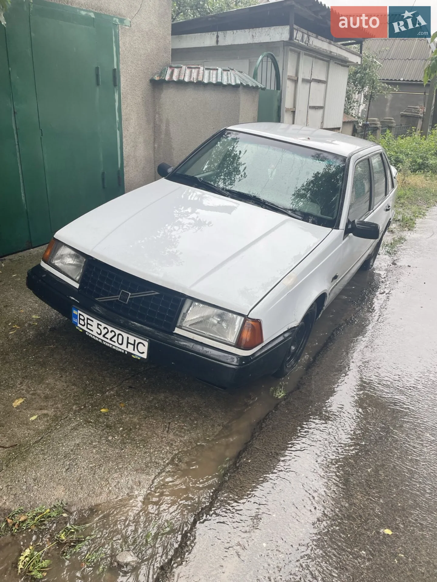 Volvo 440, 1990