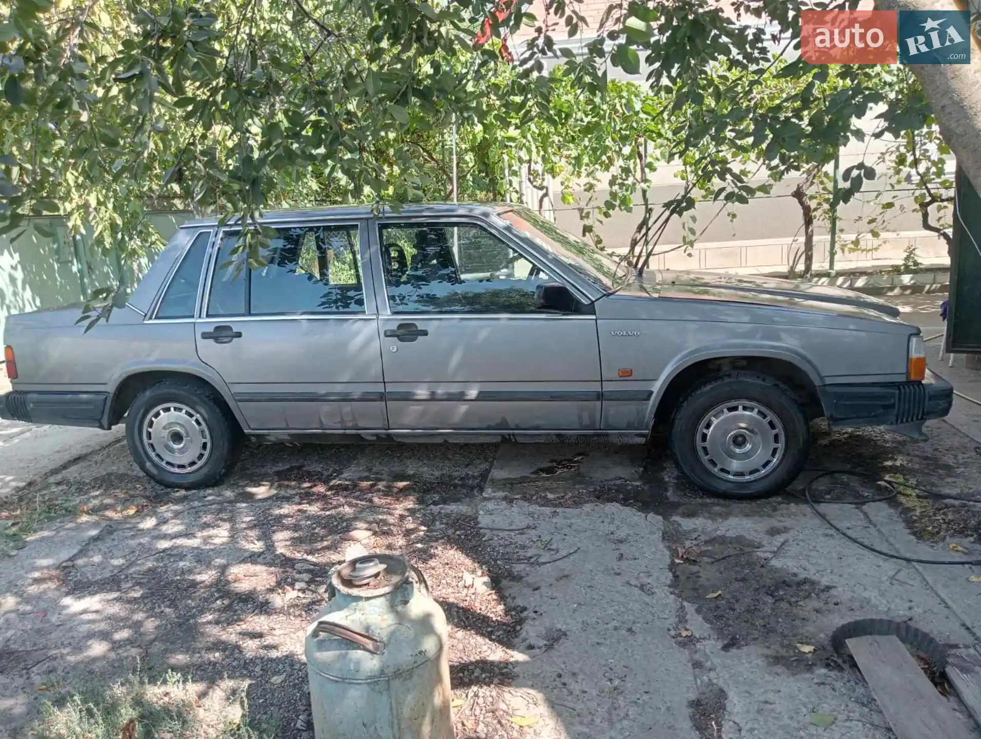 Volvo 740, 1986