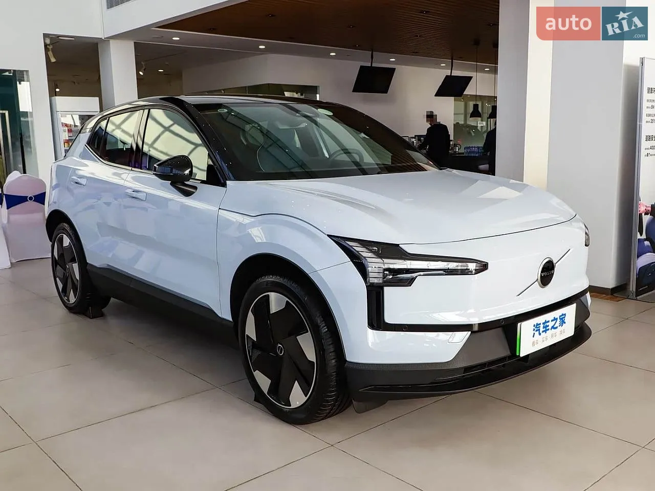 Volvo EX30, 2025