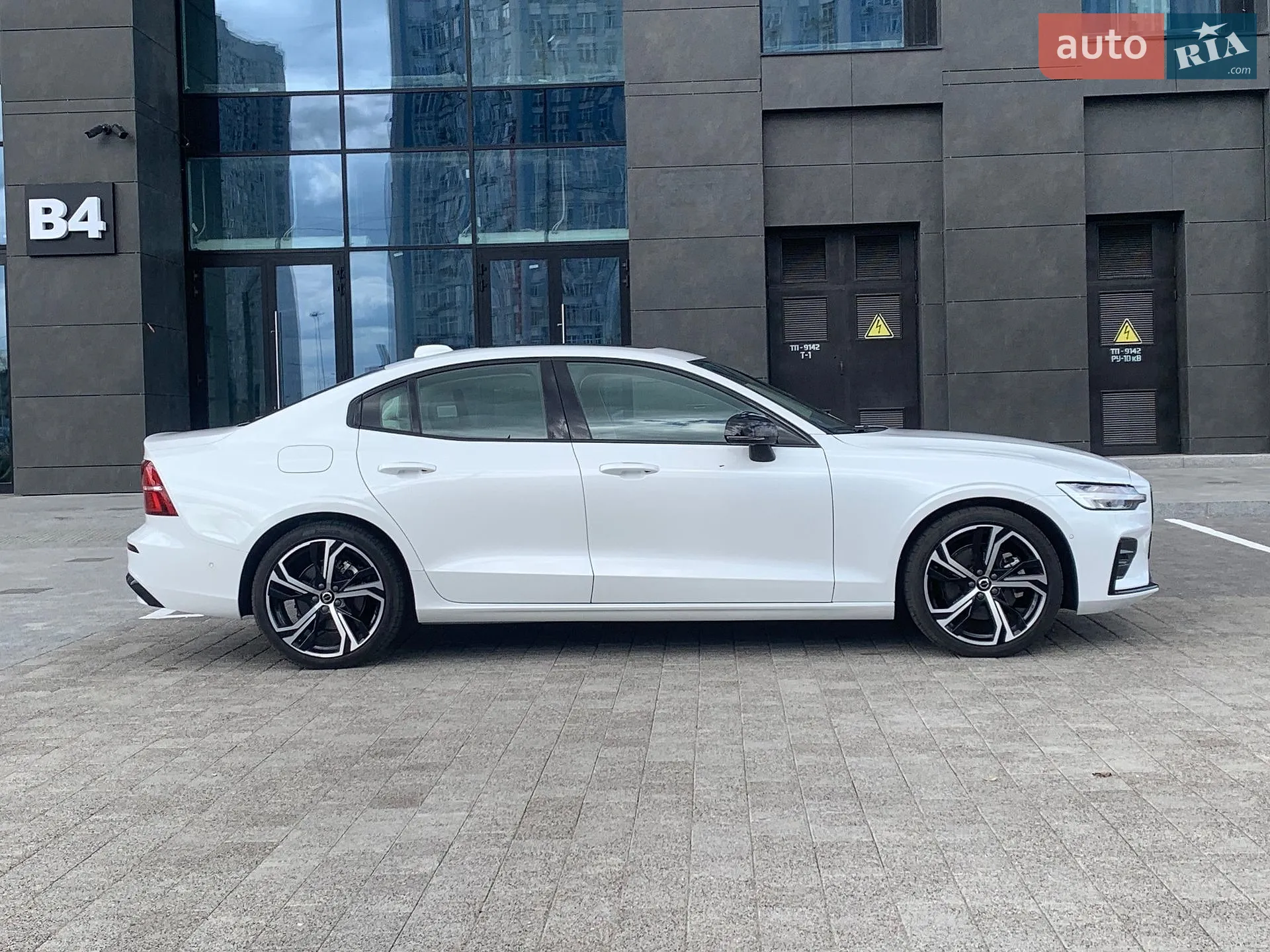 Volvo S60, 2023