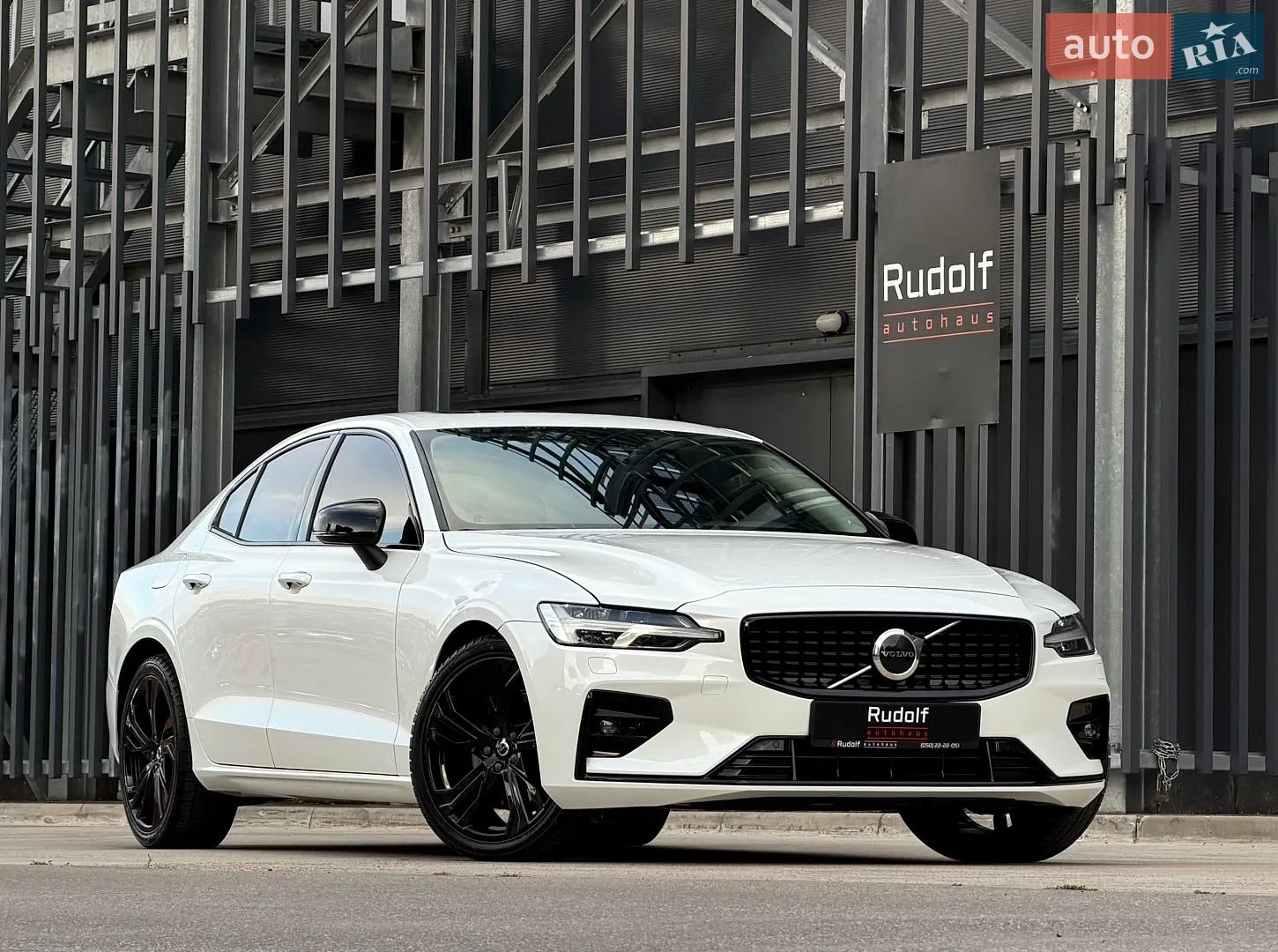 Volvo S60, 2022