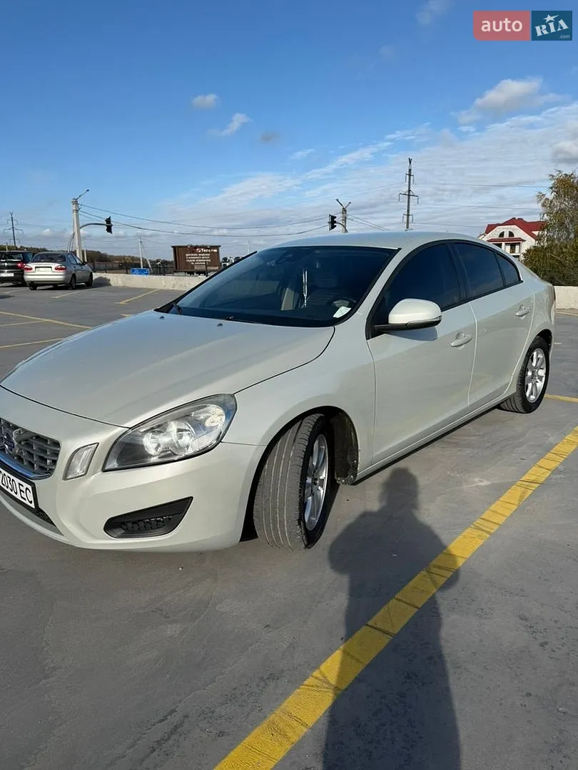Volvo S60, 2011