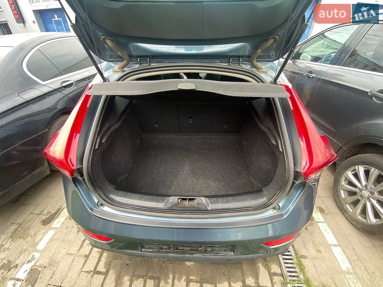 Volvo V40, 2013