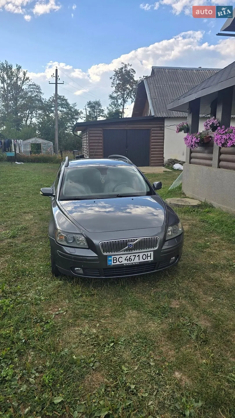 Volvo V50, 2005