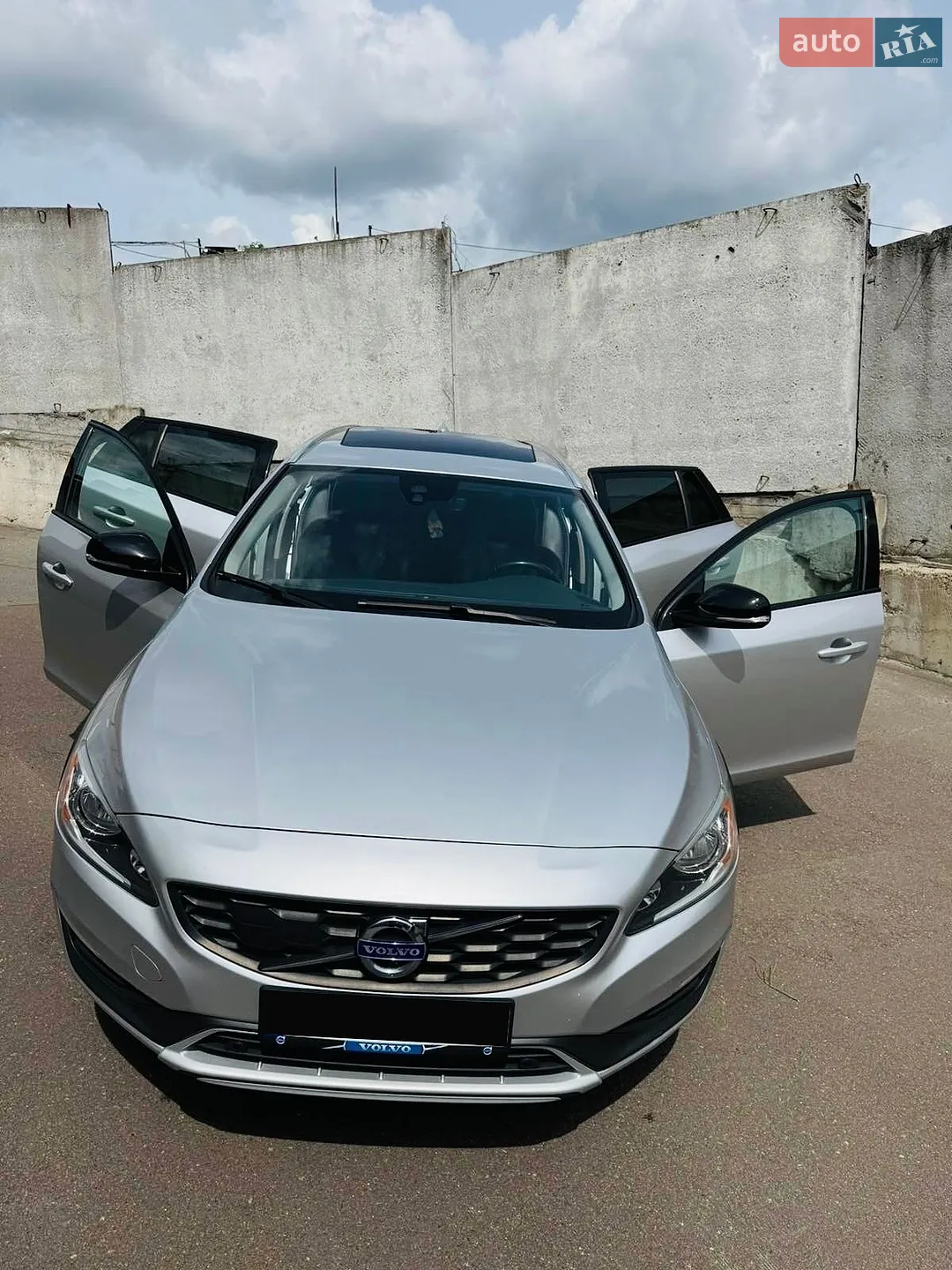 Volvo V60 Cross Country, 2015