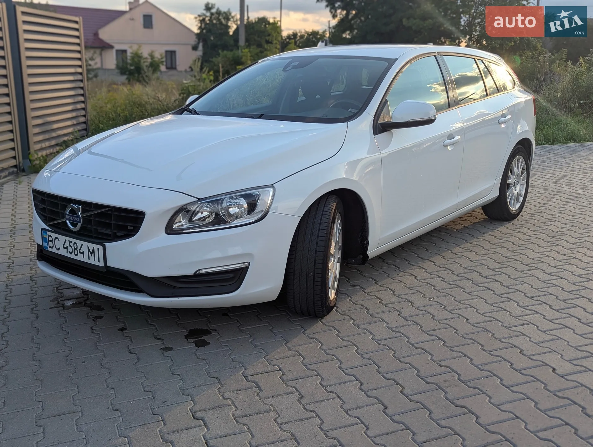 Volvo V60, 2016