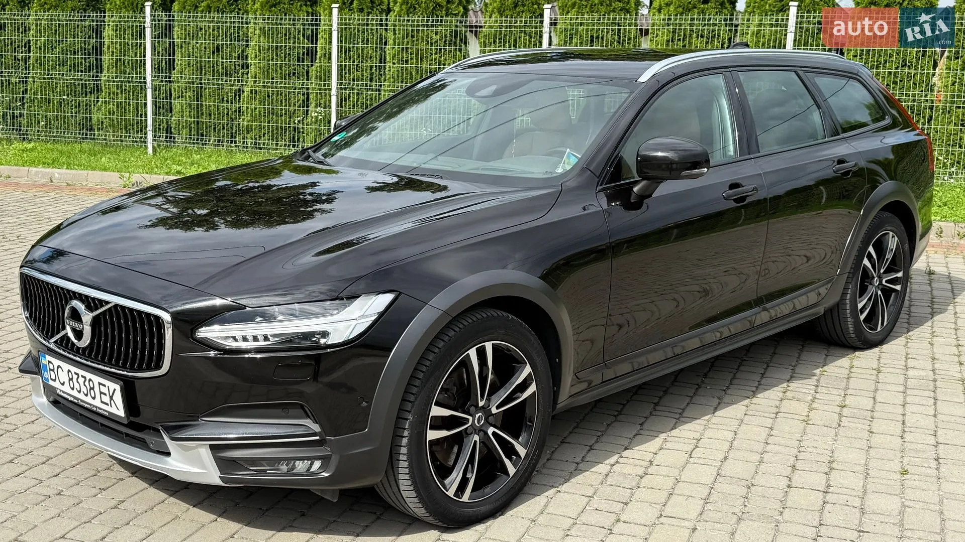 Volvo V90 Cross Country, 2017