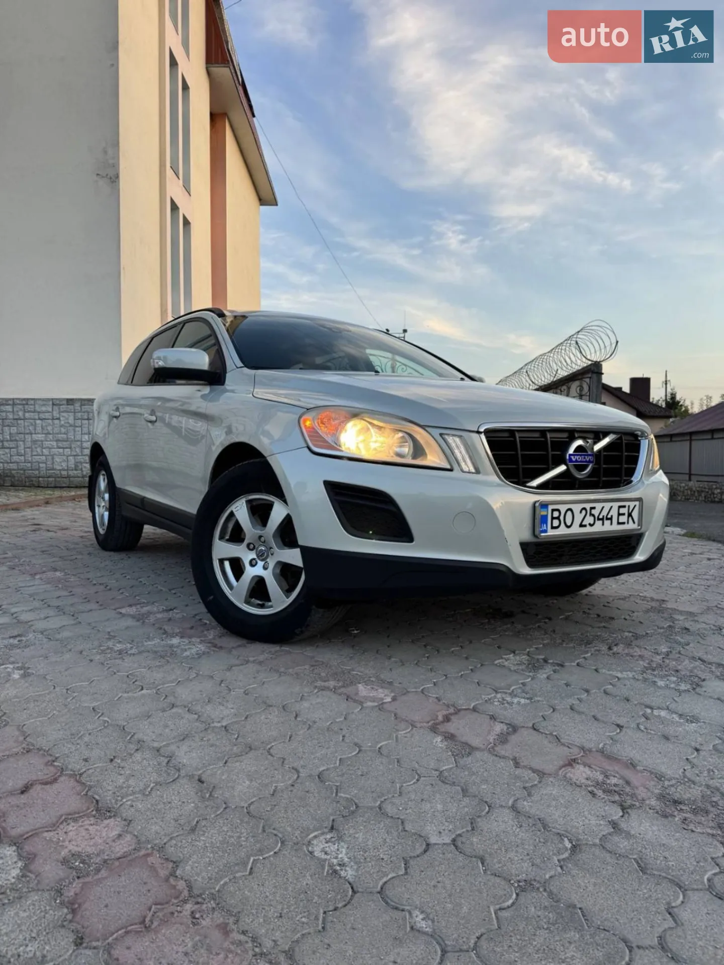 Volvo XC60, 2012