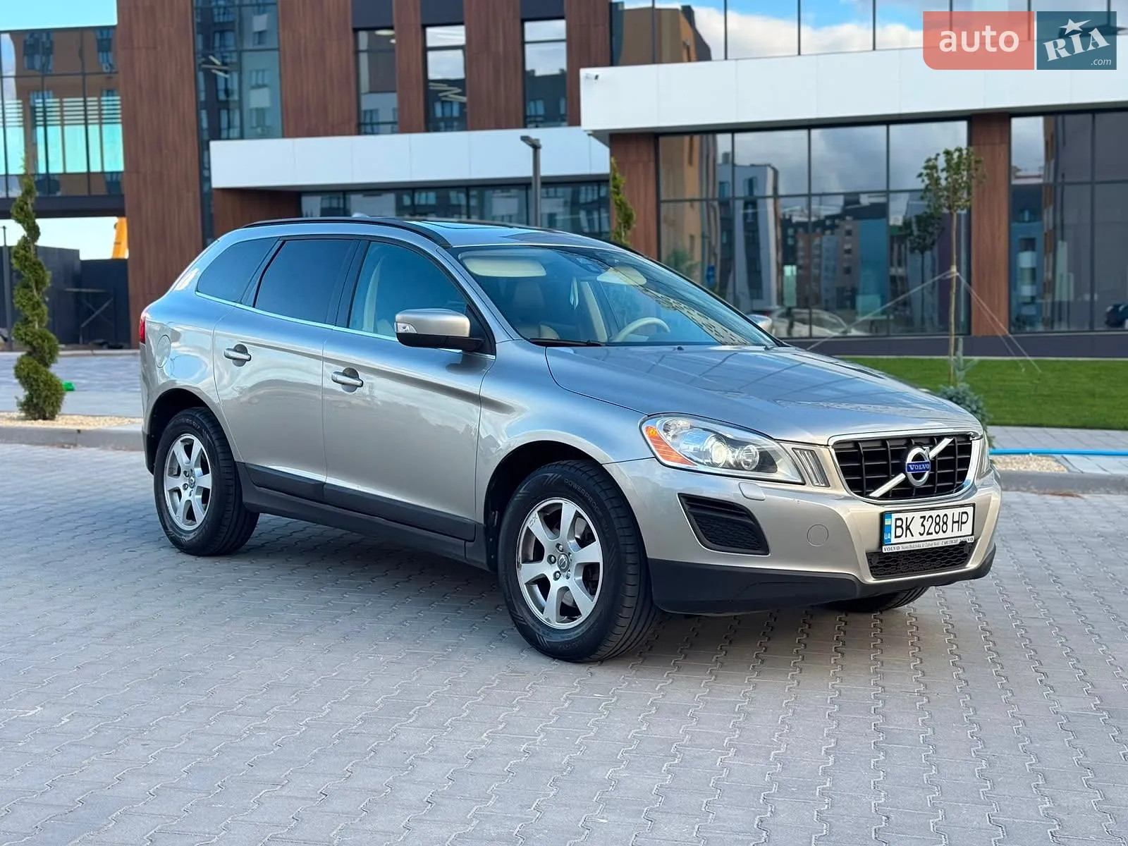 Volvo XC60, 2012