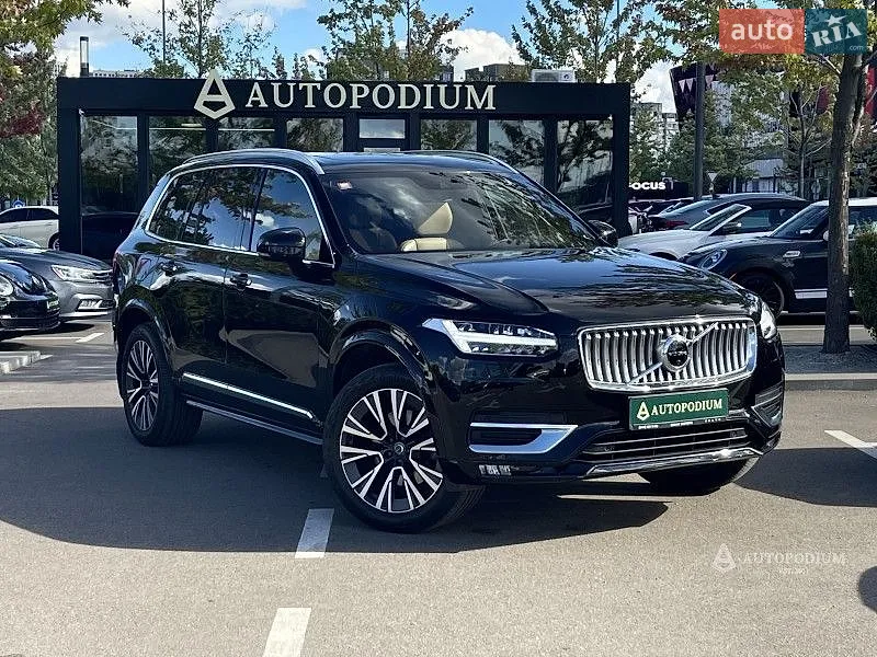 Volvo XC90 2021 — 1