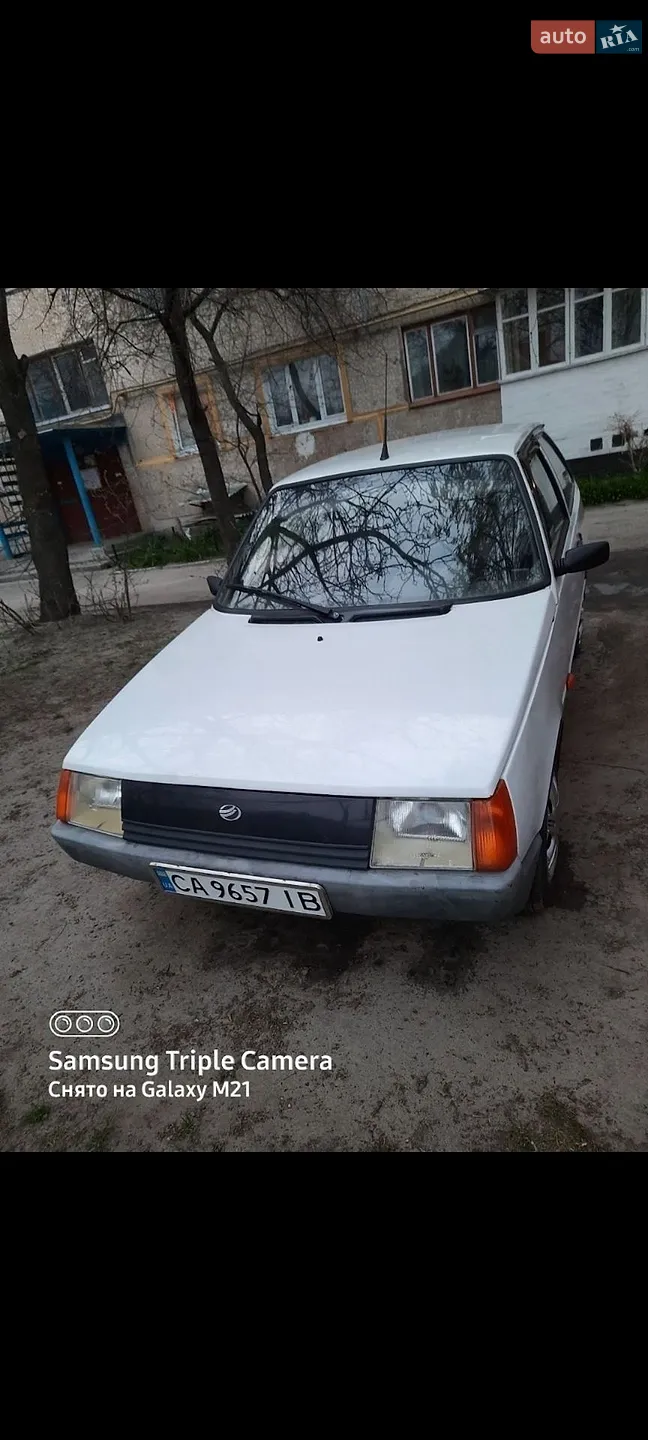 ЗАЗ 1102 Таврия-Нова, 2001