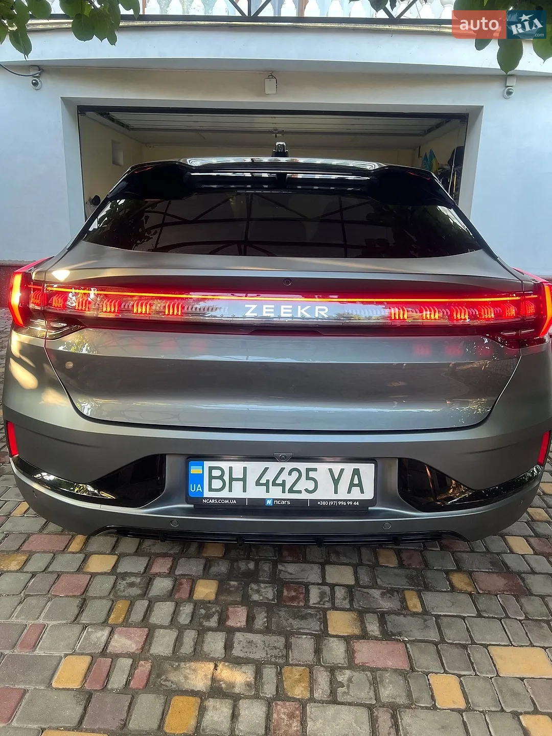 Zeekr 001, 2023
