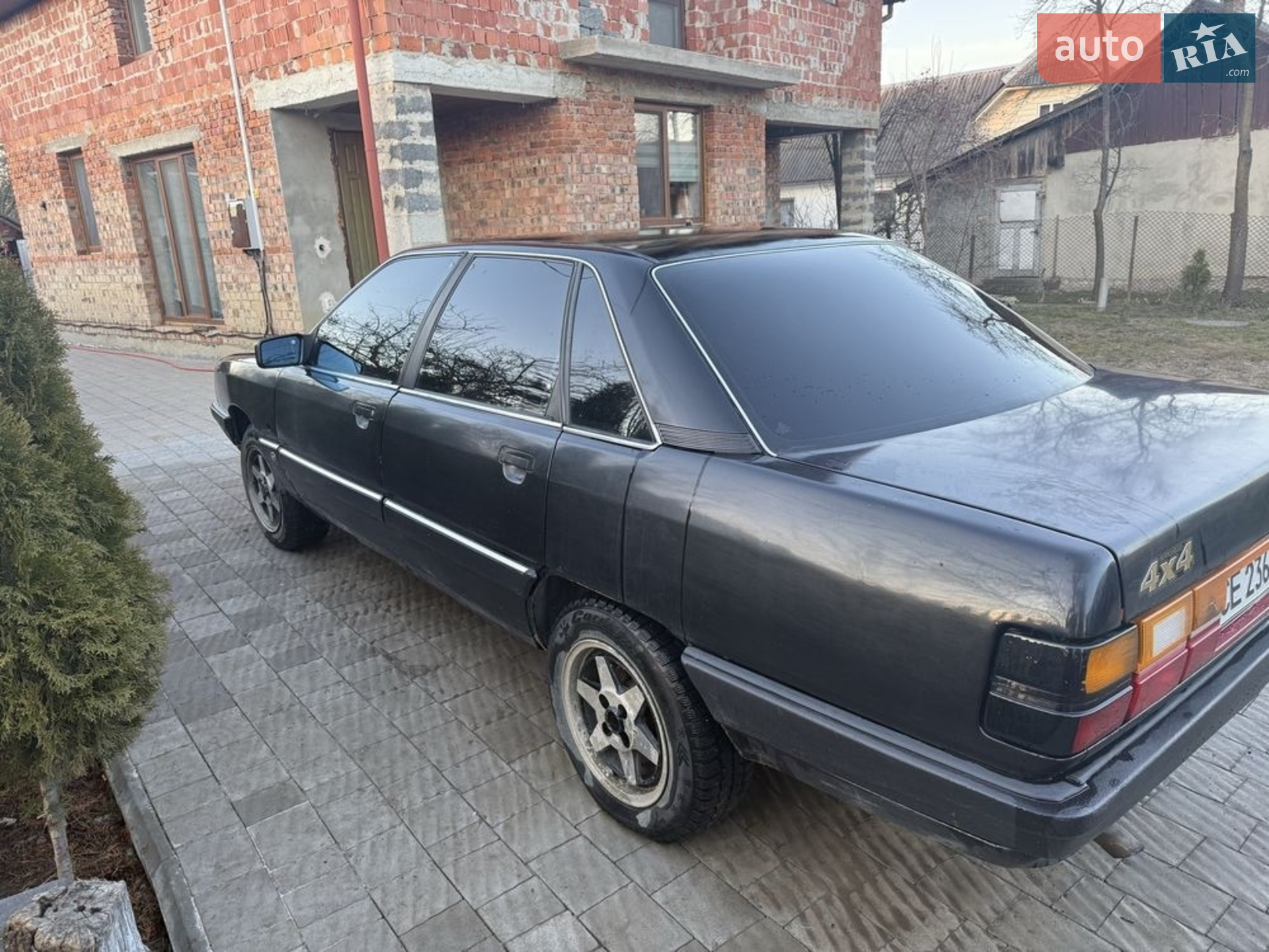 Audi 100, 1989